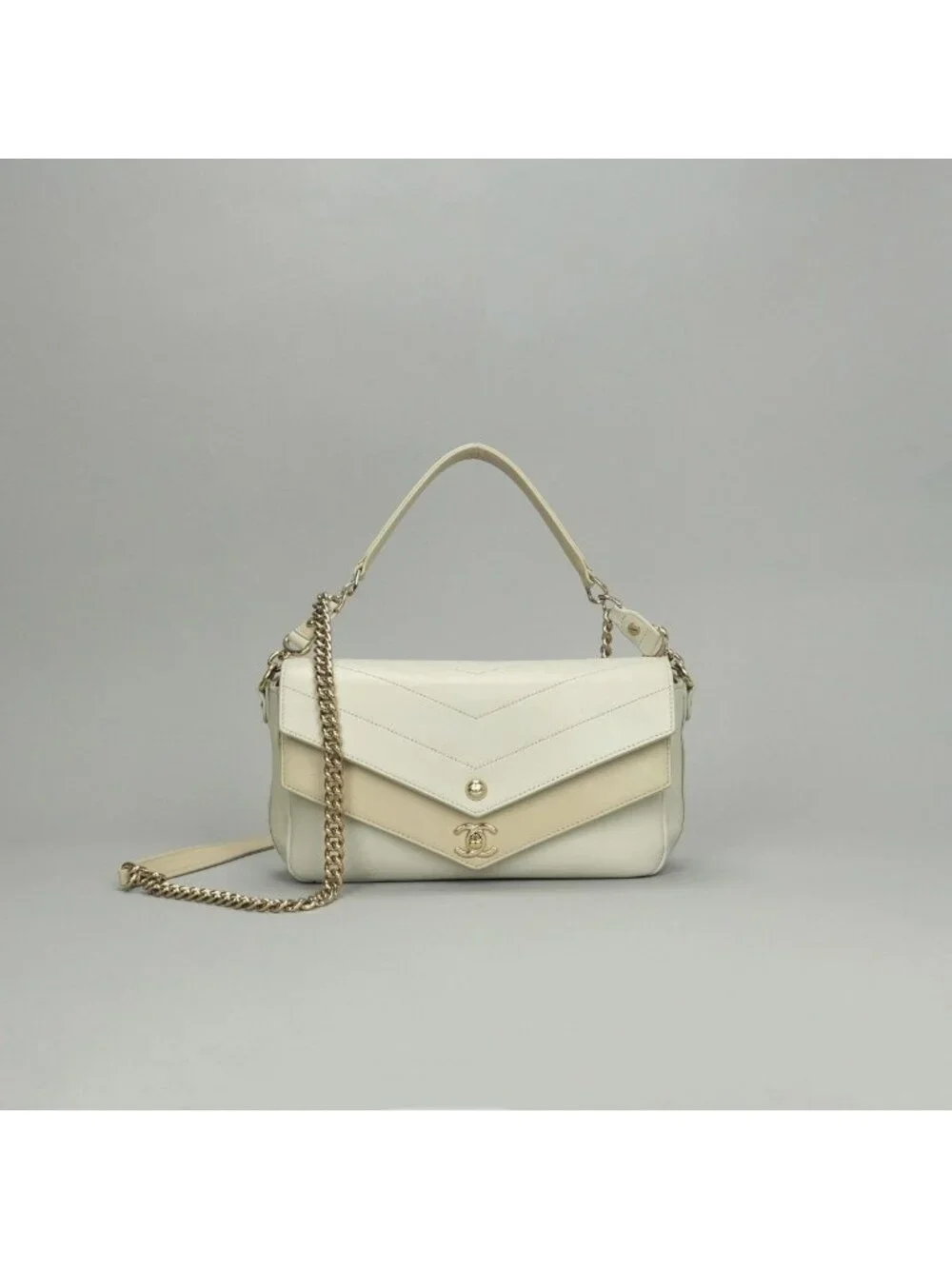 Chanel Blanc Stitch Shoulder Bag Calfskin Beige Gold Chain Bag CC Logo Turnlock
